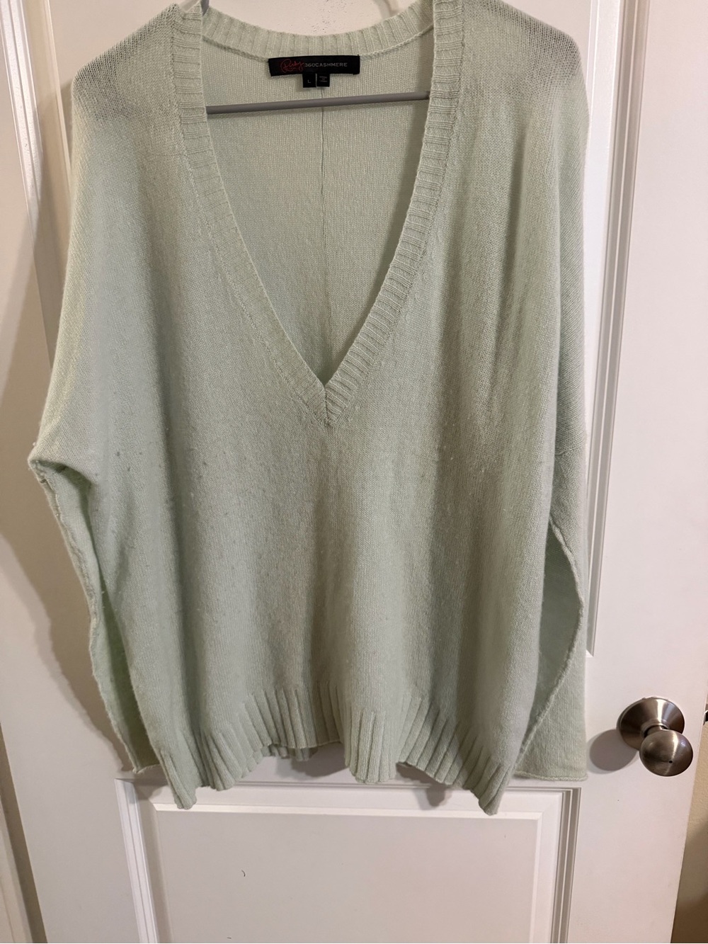 Rocky Barnes Cashmere Light Mint V-Neck Oversized Sweater size large